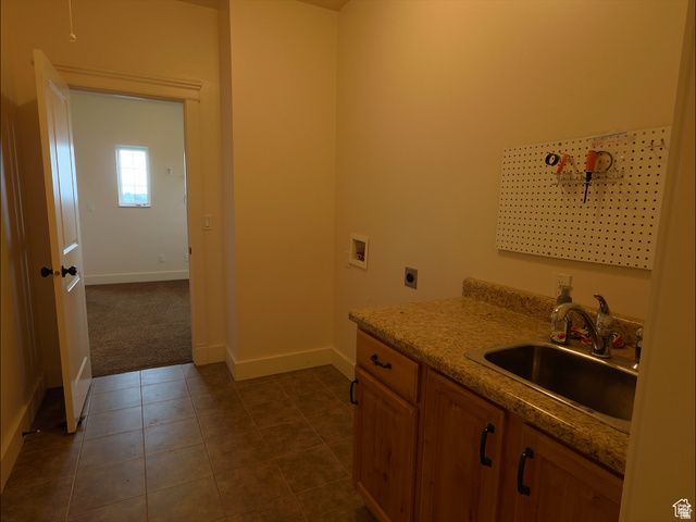 2307 MAPLE LEAF DR, Cove, UT 84320