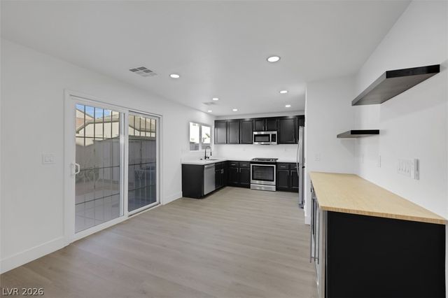 4162 Spruce Fern Lane, Las Vegas, NV 89115