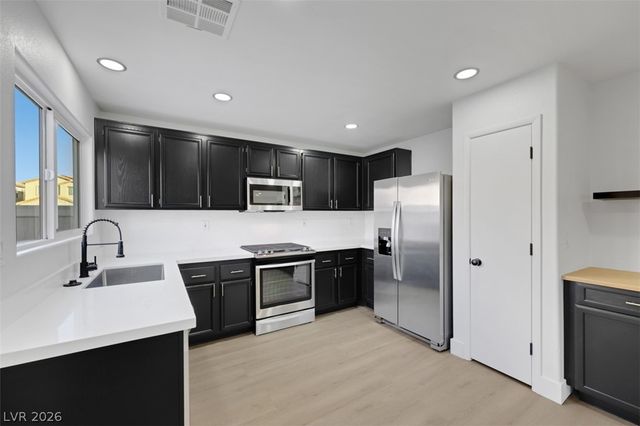 4162 Spruce Fern Lane, Las Vegas, NV 89115