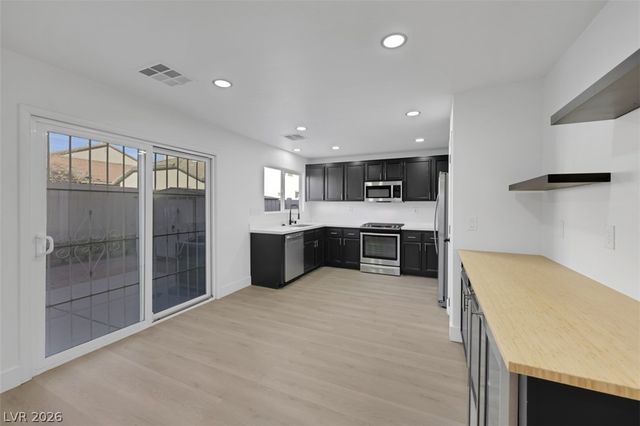 4162 Spruce Fern Lane, Las Vegas, NV 89115