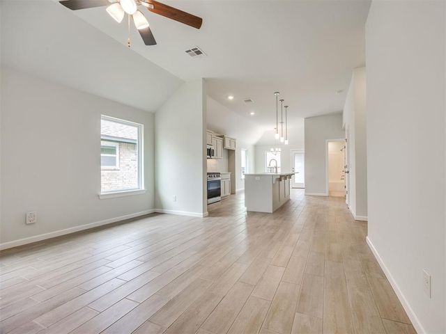 1101 SW 139th Terrace, Oklahoma City, OK 73170