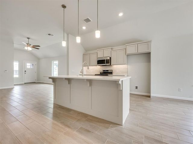 1101 SW 139th Terrace, Oklahoma City, OK 73170