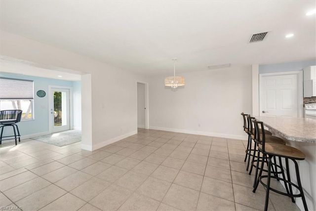 1030 SE 43rd TER, Cape Coral, FL 33904