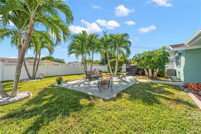 1030 SE 43rd TER, Cape Coral, FL 33904