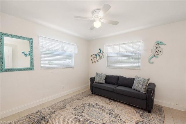 1030 SE 43rd TER, Cape Coral, FL 33904