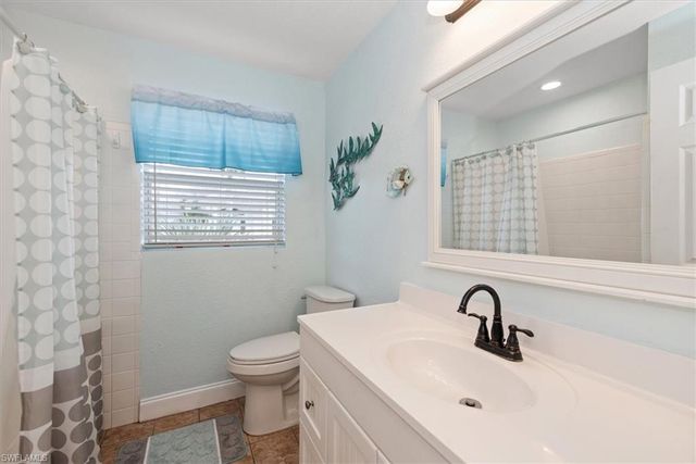 1030 SE 43rd TER, Cape Coral, FL 33904