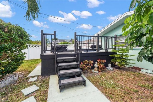 1030 SE 43rd TER, Cape Coral, FL 33904