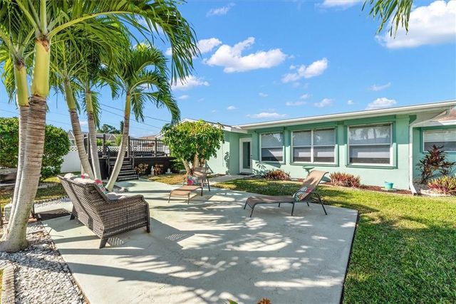 1030 SE 43rd TER, Cape Coral, FL 33904