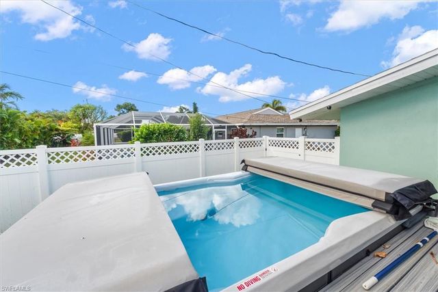 1030 SE 43rd TER, Cape Coral, FL 33904