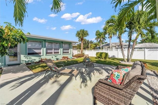 1030 SE 43rd TER, Cape Coral, FL 33904