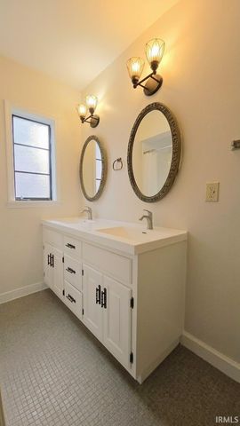 402 S Lincoln Park Drive, Evansville, IN 47714
