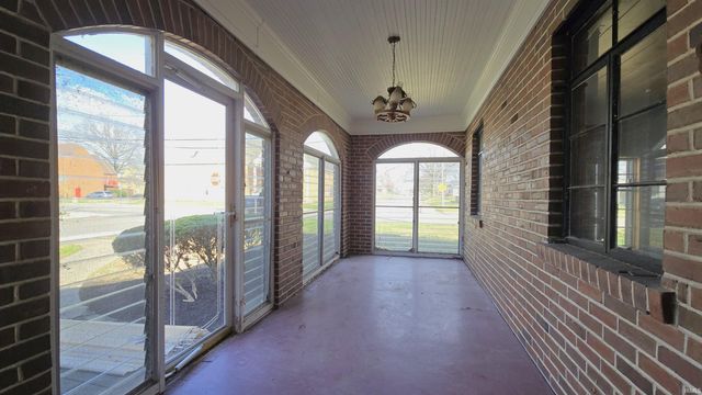 402 S Lincoln Park Drive, Evansville, IN 47714