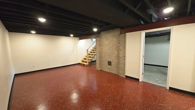 402 S Lincoln Park Drive, Evansville, IN 47714