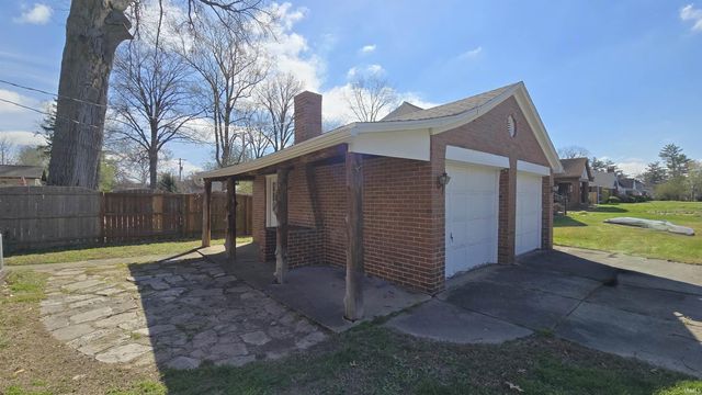402 S Lincoln Park Drive, Evansville, IN 47714