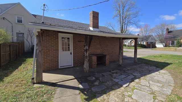 402 S Lincoln Park Drive, Evansville, IN 47714