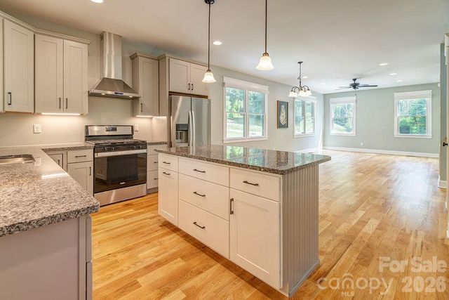 18 Wildwood Park Drive, Weaverville, NC 28787