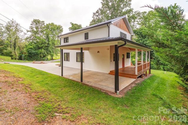 18 Wildwood Park Drive, Weaverville, NC 28787
