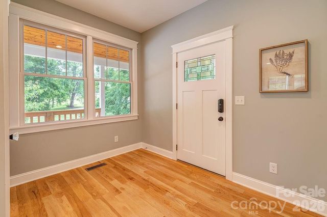 18 Wildwood Park Drive, Weaverville, NC 28787