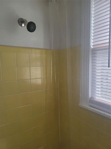 1914 Binz Street C, Houston, TX 77004