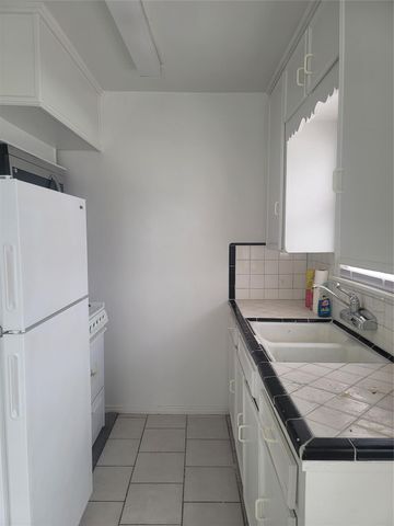 1914 Binz Street C, Houston, TX 77004