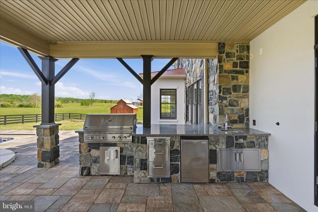 2230 JONES RD, Winchester, VA 22602