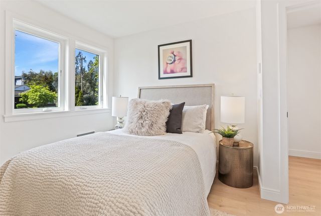 8330 24th Avenue NW, Seattle, WA 98117