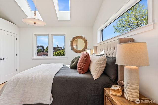 8330 24th Avenue NW, Seattle, WA 98117