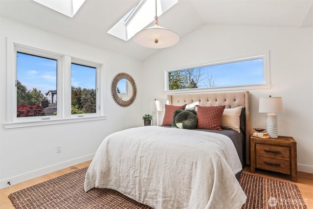 8330 24th Avenue NW, Seattle, WA 98117