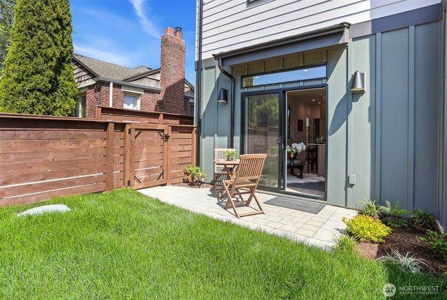 8330 24th Avenue NW, Seattle, WA 98117