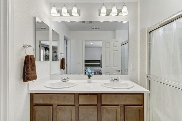 8150 Kramer Ranch Ln, Elk Grove, CA 95758