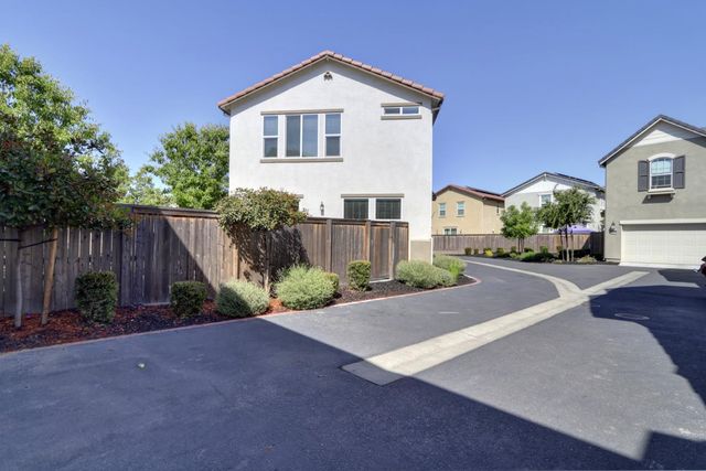 8150 Kramer Ranch Ln, Elk Grove, CA 95758