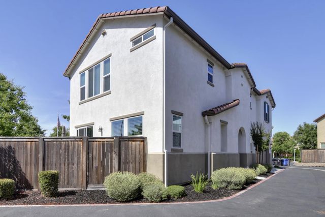 8150 Kramer Ranch Ln, Elk Grove, CA 95758