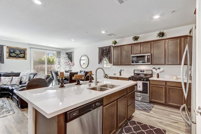8150 Kramer Ranch Ln, Elk Grove, CA 95758