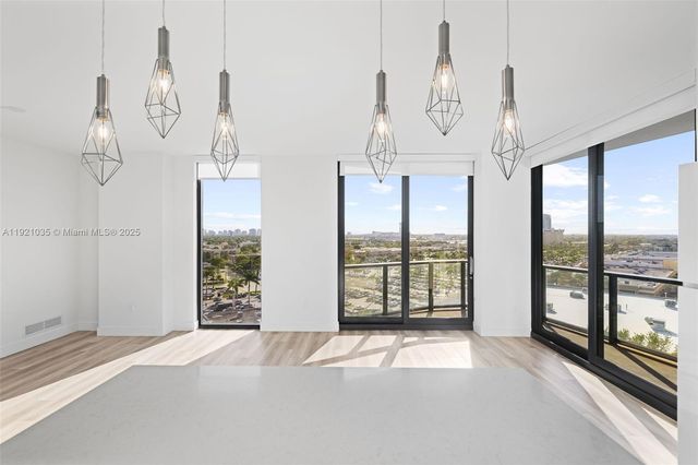 101 Diplomat Pkwy 911, Hallandale Beach, FL 33009