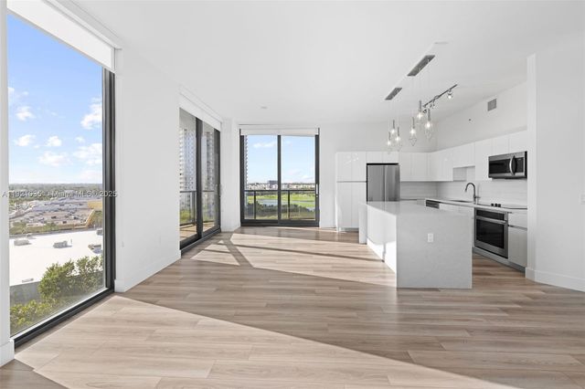 101 Diplomat Pkwy 911, Hallandale Beach, FL 33009