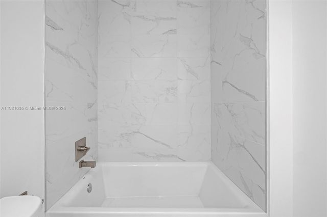 101 Diplomat Pkwy 911, Hallandale Beach, FL 33009