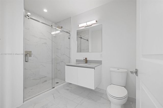 101 Diplomat Pkwy 911, Hallandale Beach, FL 33009