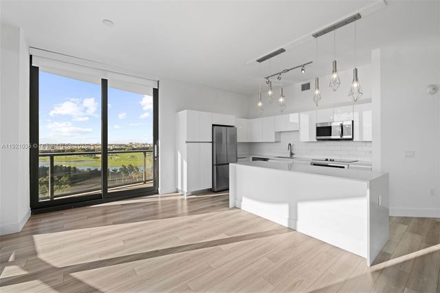 101 Diplomat Pkwy 911, Hallandale Beach, FL 33009