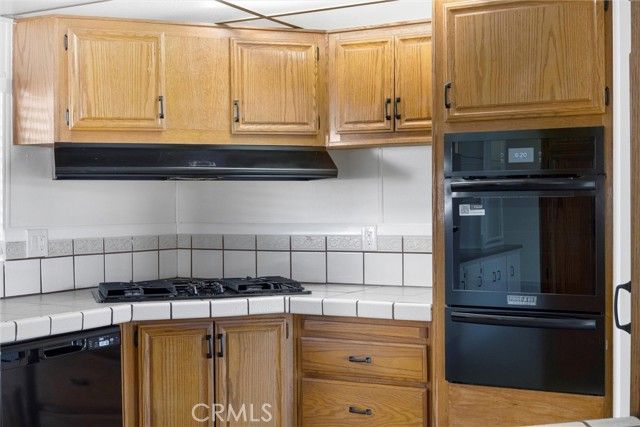 120 Cedarwood Lane, Bakersfield, CA 93308