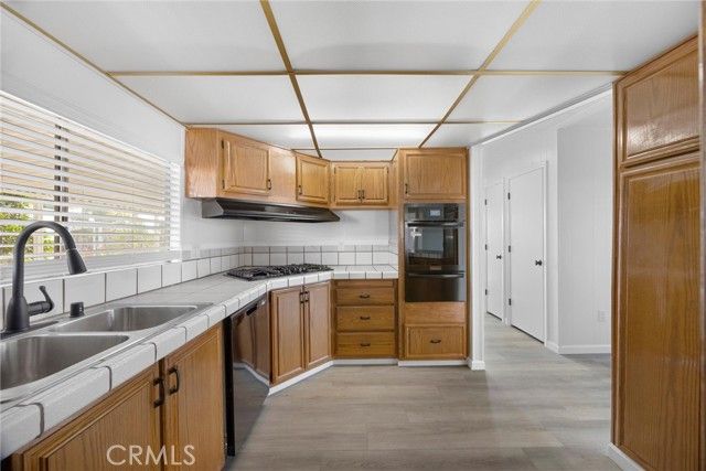 120 Cedarwood Lane, Bakersfield, CA 93308