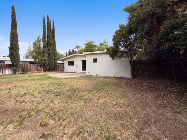 4821 Melvin Dr, Carmichael, CA 95608
