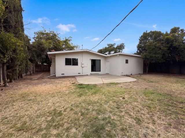 4821 Melvin Dr, Carmichael, CA 95608