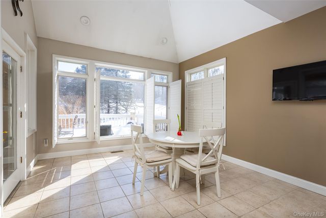 59 Wintergreen Place, Hopewell Junction, NY 12533