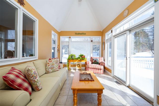 59 Wintergreen Place, Hopewell Junction, NY 12533