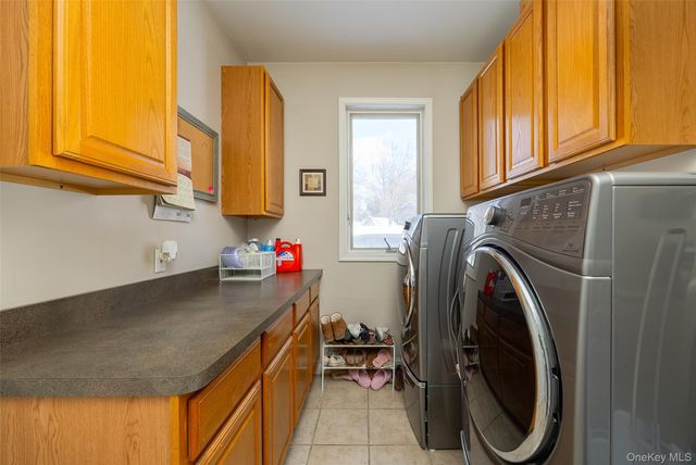 59 Wintergreen Place, Hopewell Junction, NY 12533