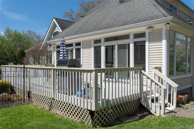59 Wintergreen Place, Hopewell Junction, NY 12533