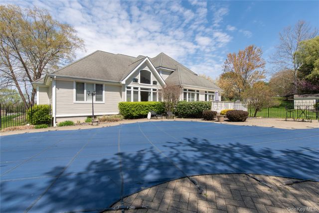 59 Wintergreen Place, Hopewell Junction, NY 12533