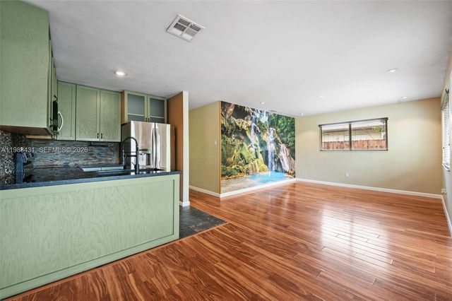 7245 S Waterway Dr, Miami, FL 33155