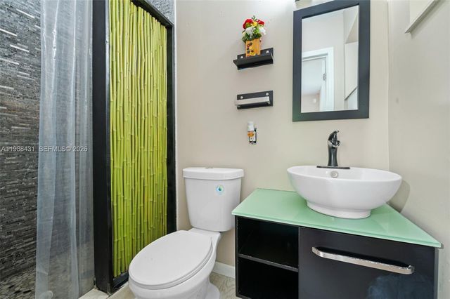 7245 S Waterway Dr, Miami, FL 33155