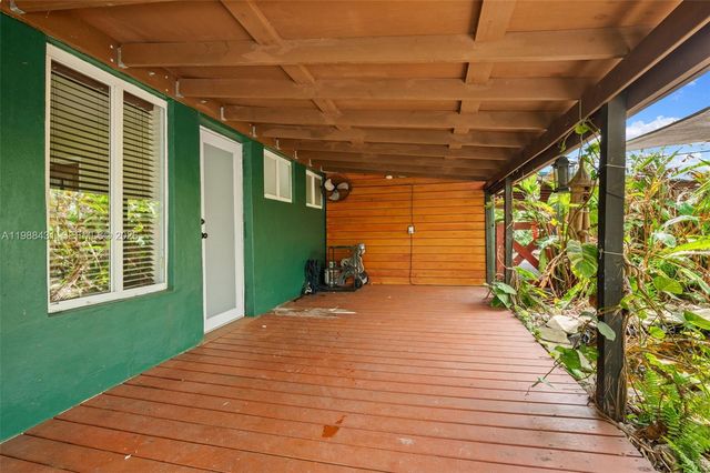 7245 S Waterway Dr, Miami, FL 33155